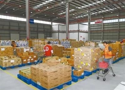 首屆進博會與“雙11”物流 海關(guān)總署推動開放平衡與高效通關(guān)